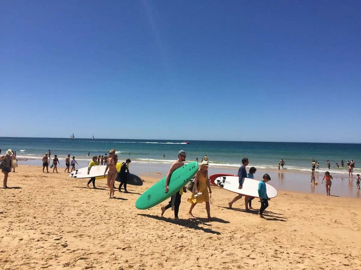 O Apartamento A Ramos Palmeira Gale Esta Inserido Num Condominio Com Piscina, Fica Apenas A 250 Metros Da Praia Da Gale - Apartamento Com Ar Condicionado Na Sala, Smart Tv Com Prime Video E Cozinha Completa Αλμπουφέιρα 0*,