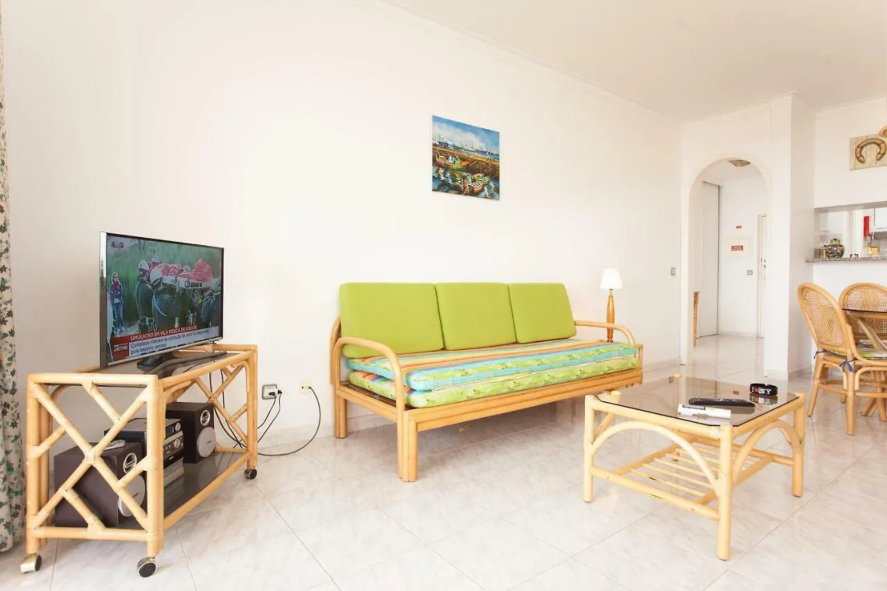 Ramos Palmeira Gale: Beachside Condo with Pool and Smart Amenities Albufeira 0*,  Portugal