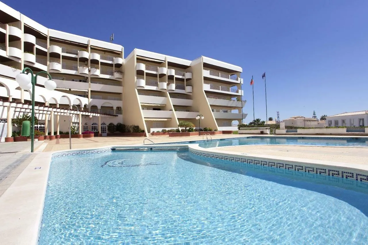 Apartment Ramos Palmeira Gale: Beachside Condo with Pool and Smart Amenities Albufeira