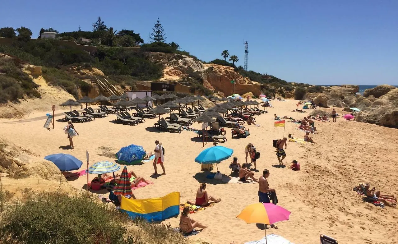Apartment Ramos Palmeira Gale: Beachside Condo with Pool and Smart Amenities Albufeira