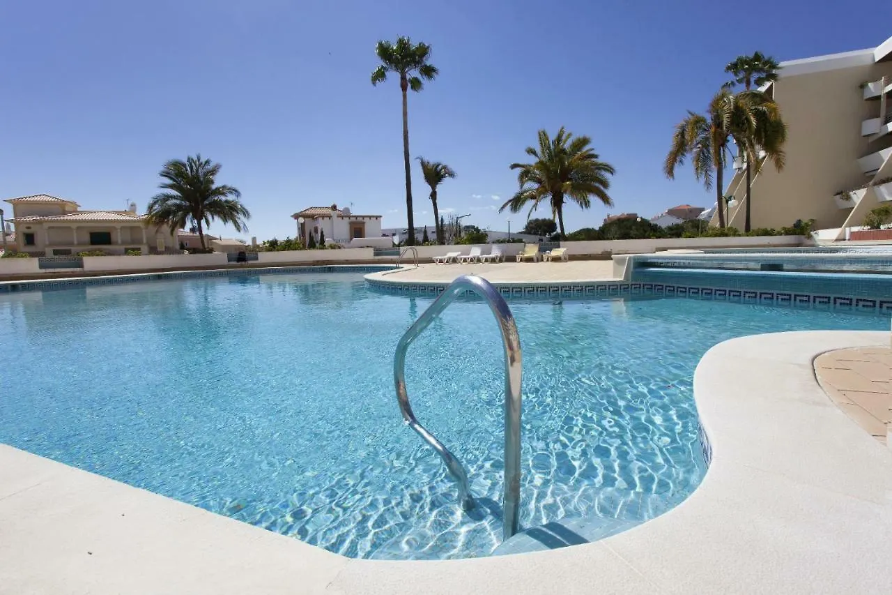 Ramos Palmeira Gale: Beachside Condo with Pool and Smart Amenities Albufeira Portugal